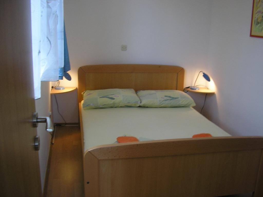 Apartments Viki Trogir Exterior photo